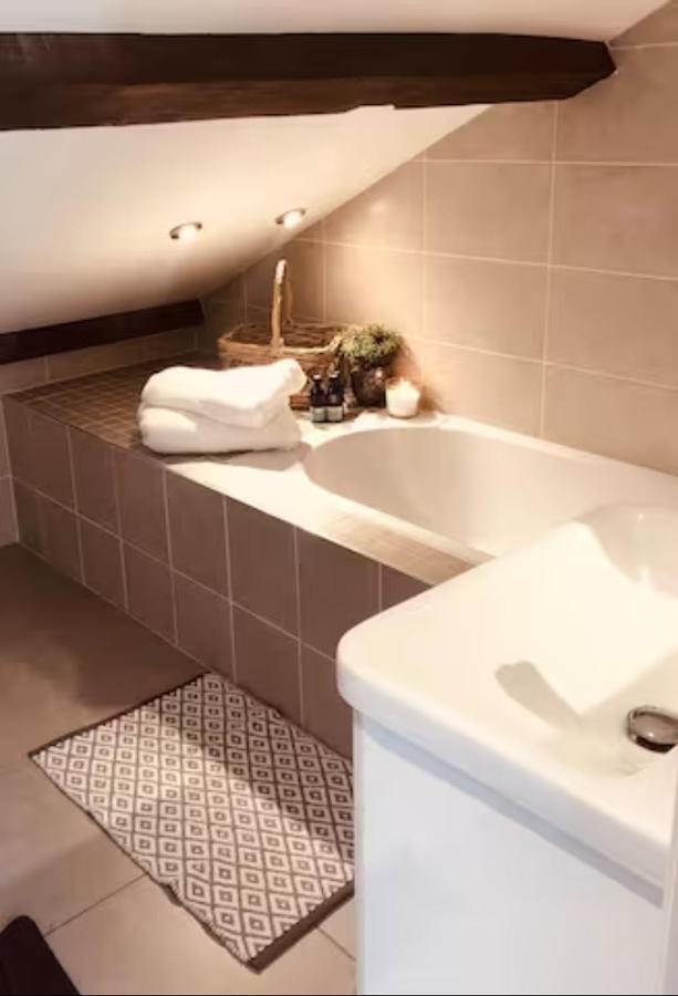 Pass The Keys Old Beams Luxury Style & Comfort In Town Centre Bakewell Exterior foto